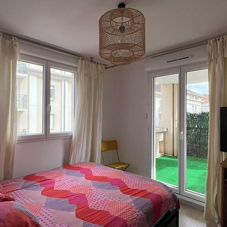 Location 3 Chambres Spacieuses Dans Appartment 2 Mn Rer Bussy Saint Georges Экстерьер фото