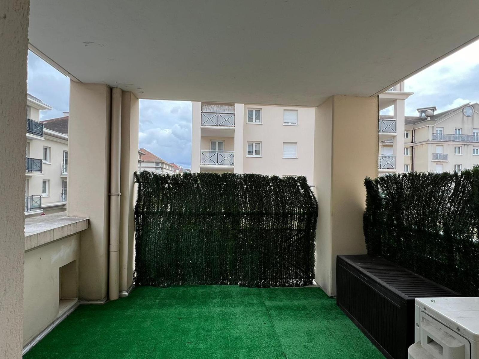 Location 3 Chambres Spacieuses Dans Appartment 2 Mn Rer Bussy Saint Georges Экстерьер фото
